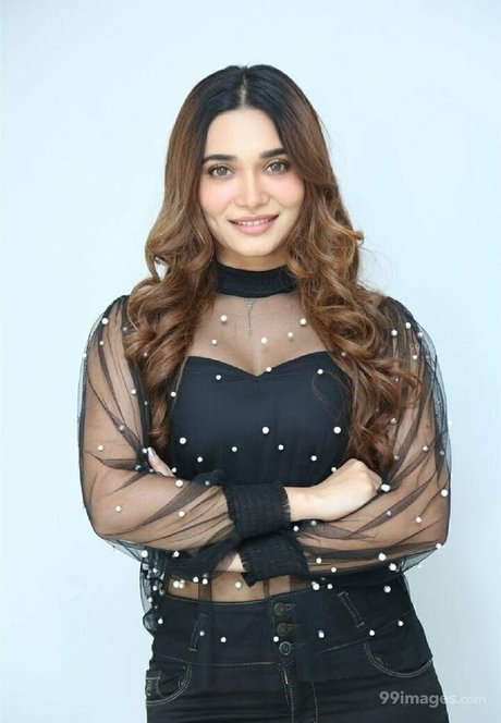 Jenifer Emmanuel model perfect galleries