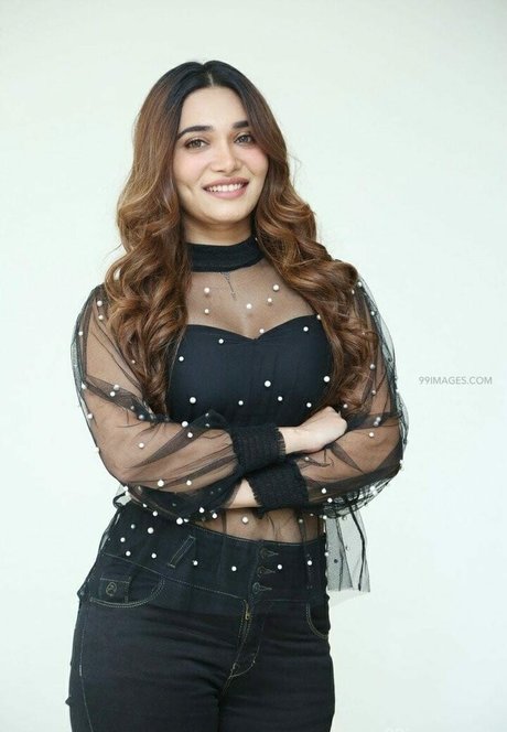 Jenifer Emmanuel pornstar sexy pictures