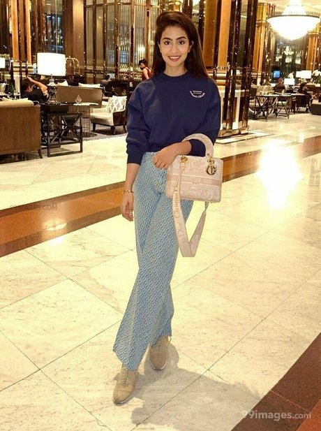 Musskan Sethi star best images