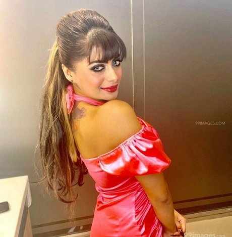 pointy tits onlyfans pretty photo