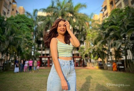 Bhavika Sharma star beautiful images