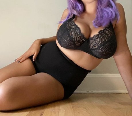 Sugarsantana porn model pics