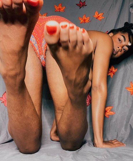 sapiosuccubust model porn image