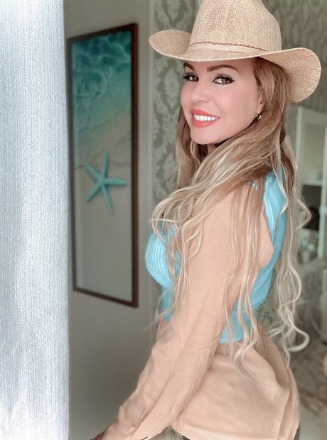 Lili Influente nudes star pic