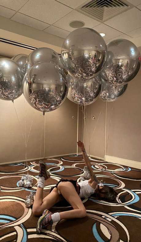 Liz Lee model sex pictures