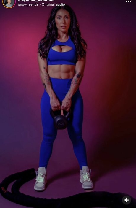 Angel Curves nudes actress img