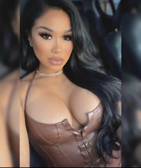 Rizadoll star naked photos