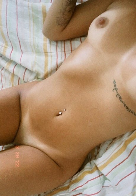 Camila Quintela hd model img