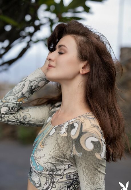 Elina Love pretty star img