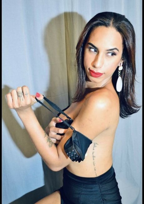 Brunna Garcia hot model pics