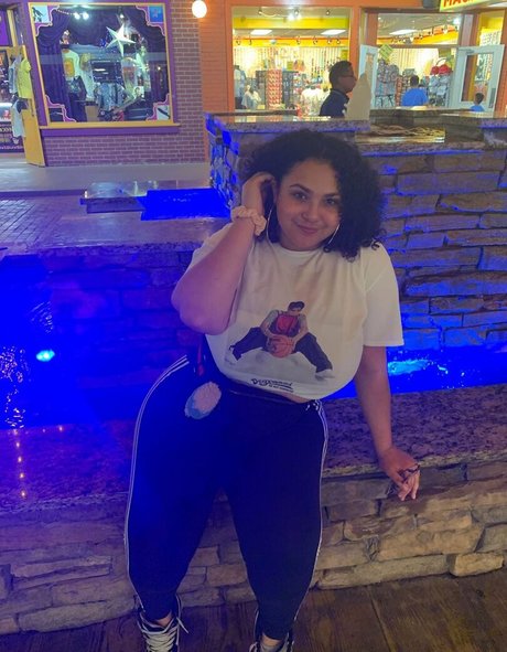 girl onlyfans erotic picture