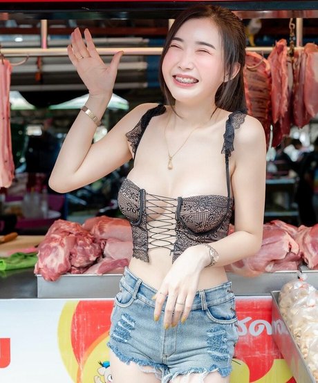 Qanan Kanokyada nude pornstar photos