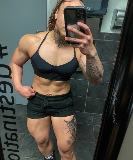 Gymfreakgen1 model sexy image