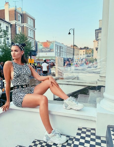 Sinead Harnett free actress img