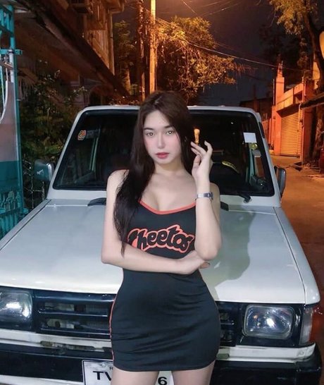 Mei Li model erotic pic