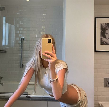 teacher milf onlyfans nude archive