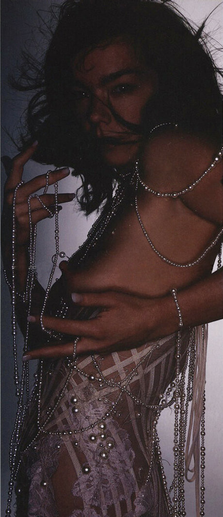Bjork naked actress pics