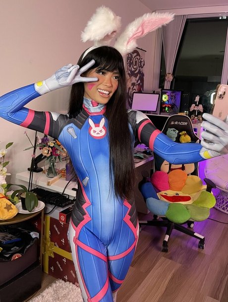 blonde shemale onlyfans nude photos