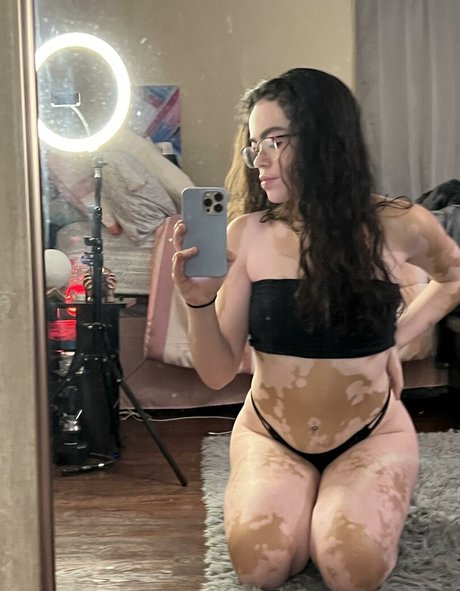 ummmbzupcsdown model hd photos