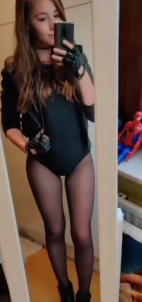 girl on girl onlyfans sexy naked galleries