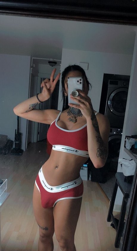 Nova Valentina star pretty picture