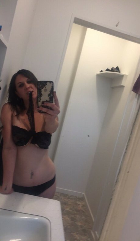 Pixie Holly exclusive pornstar pics