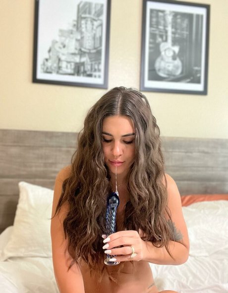 Sloane Nash model top image