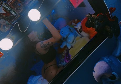 Jlowdubz art actress archive