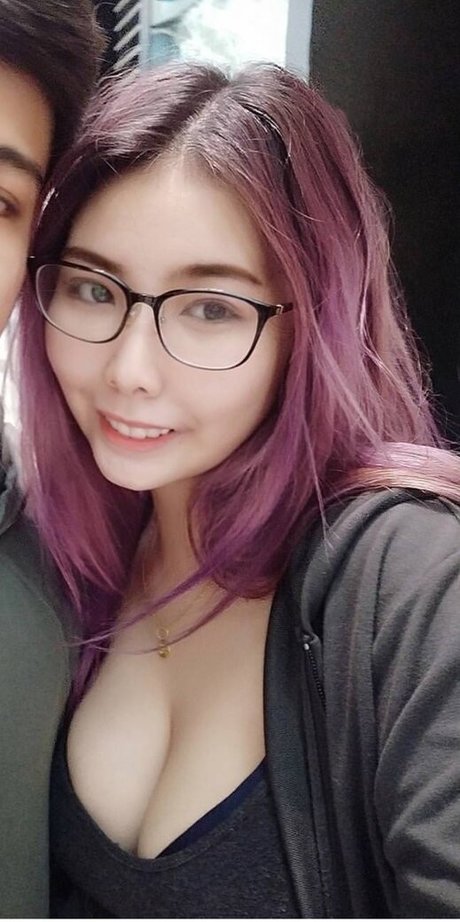 crystalcyj_ model nice picture