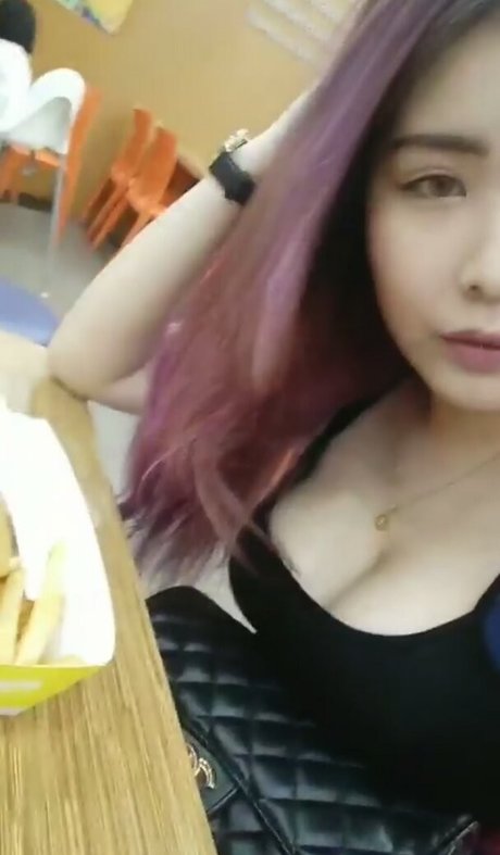 crystalcyj_ erotic pornstar galleries