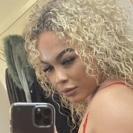 BluXX star top pictures