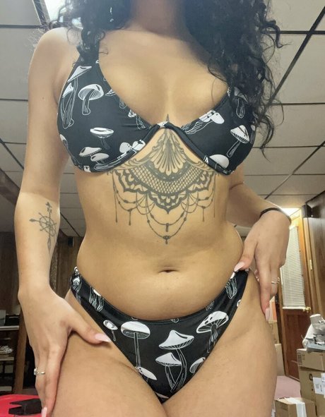 Lexi SmolBirdnsfw model sexy pics