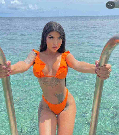 Alanamaxxine pornstar xxx galleries