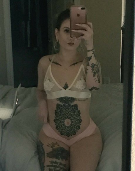 Urberrylove free model picture