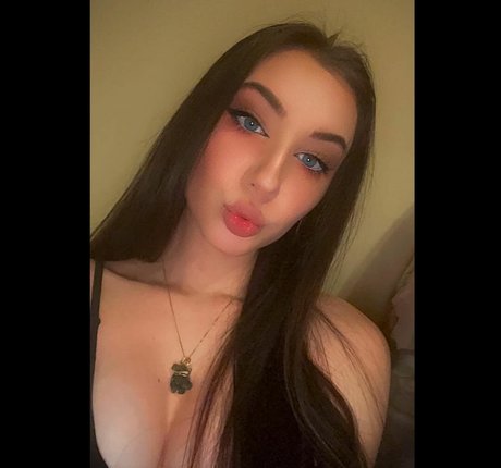 curvy shemale onlyfans art porn photos