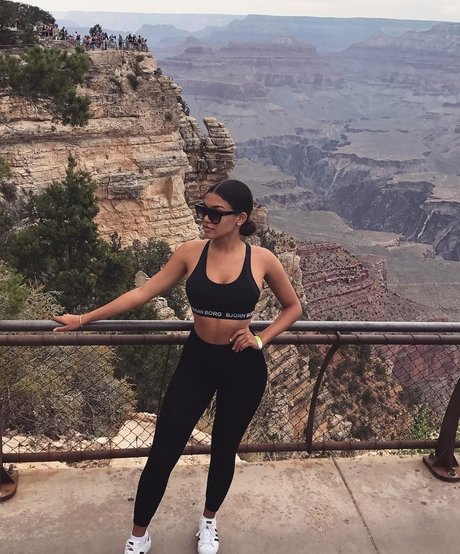 Tiona Fernan high quality actress pics