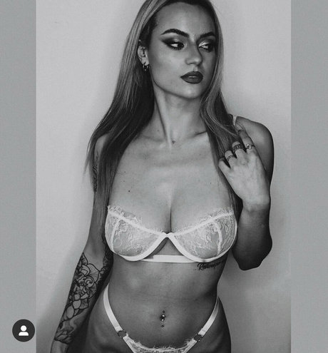 Linda Fioretti nude actress photos