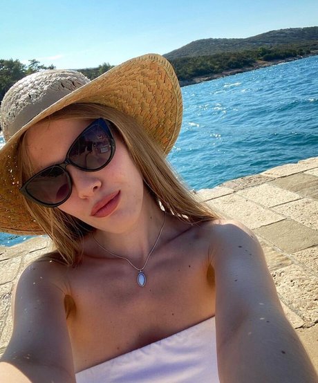 Eva Gevorgyan star nice img