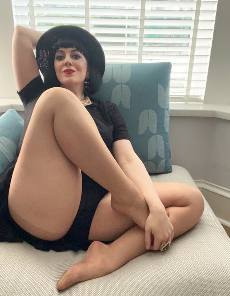 loveitwithlynsey star erotic img