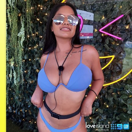 mirror onlyfans hot sexy photos