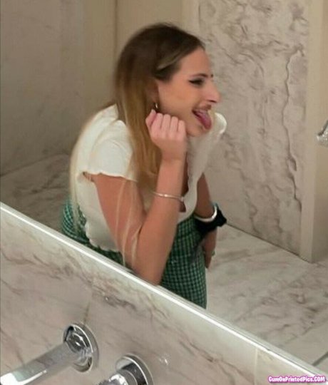 Sophia Zisi hot pornstar image