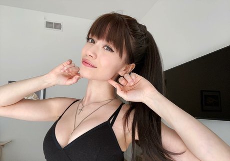 milf glasses onlyfans sexy nude photo