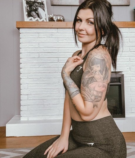 Elaina Grant model nude photos