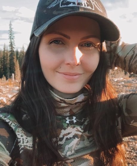 Elaina Grant model hd images