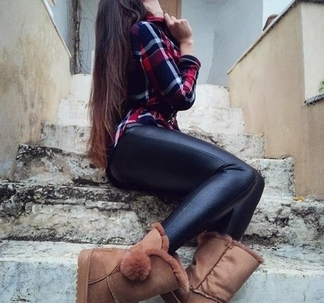 Angela Doxa model nice img