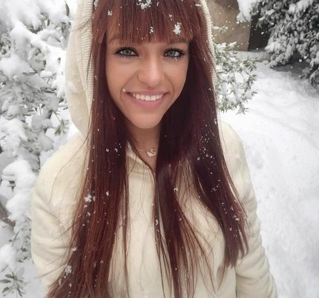 Angela Doxa sex actress pics