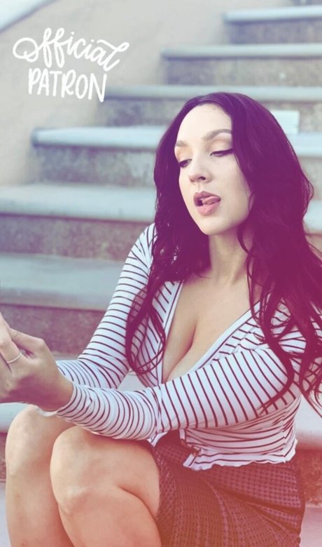 TheBeatleBabe model porn archive