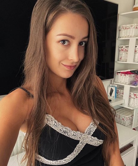 Iampolika xxx model photos