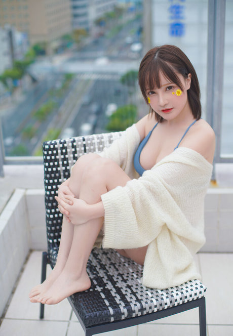 SenyaMiku erotic pornstar img