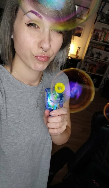 romisu art star pictures